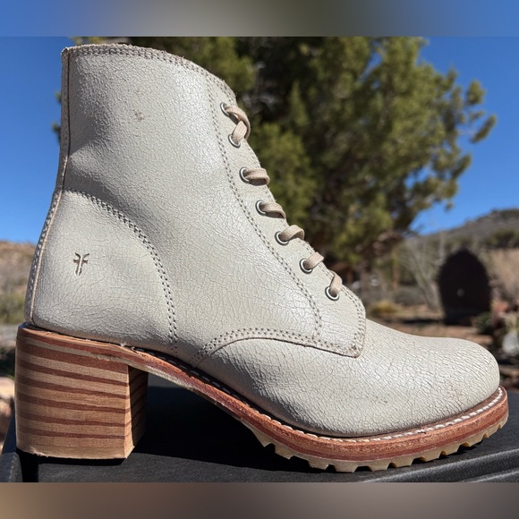 FRYE Sabrina 6G Lace Up Boots - Picture 2 of 16